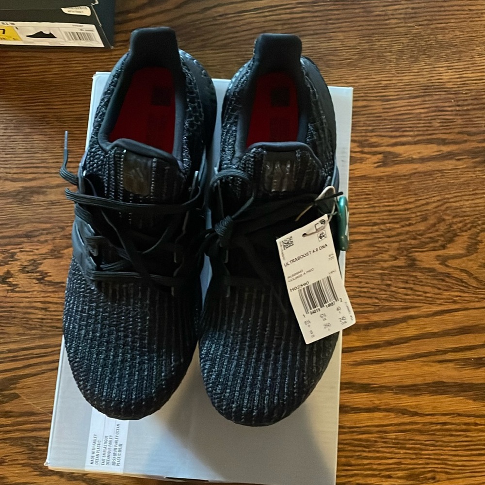 adidas triple black ultraboost